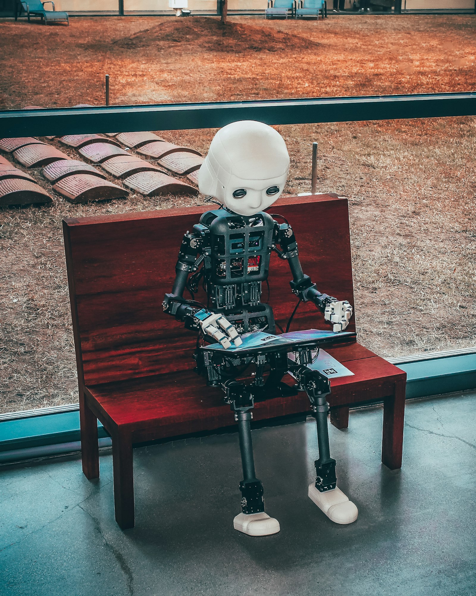 Journalism and AI: How Machines Are Rewriting the Future of News
